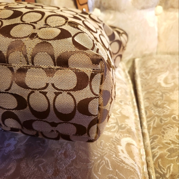 Coach Tote - Picture 7 of 8